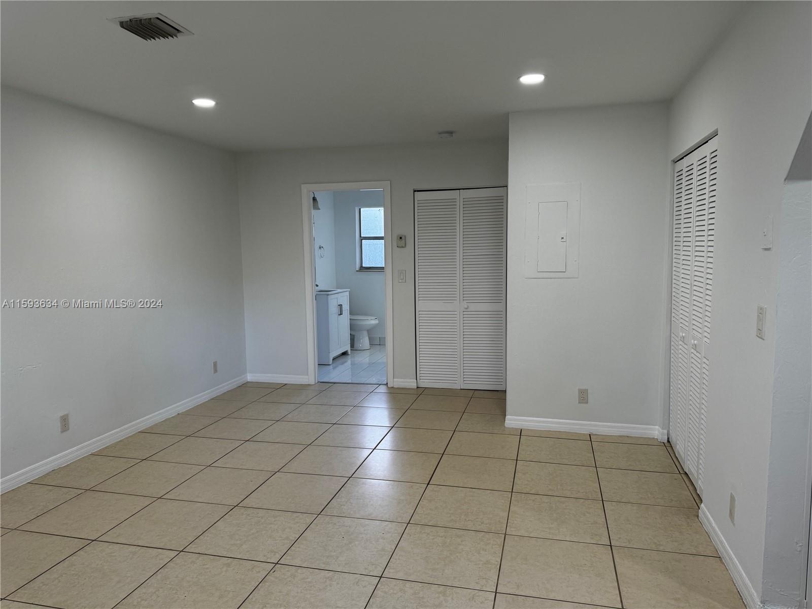 2723 SW 15th Ave # 1