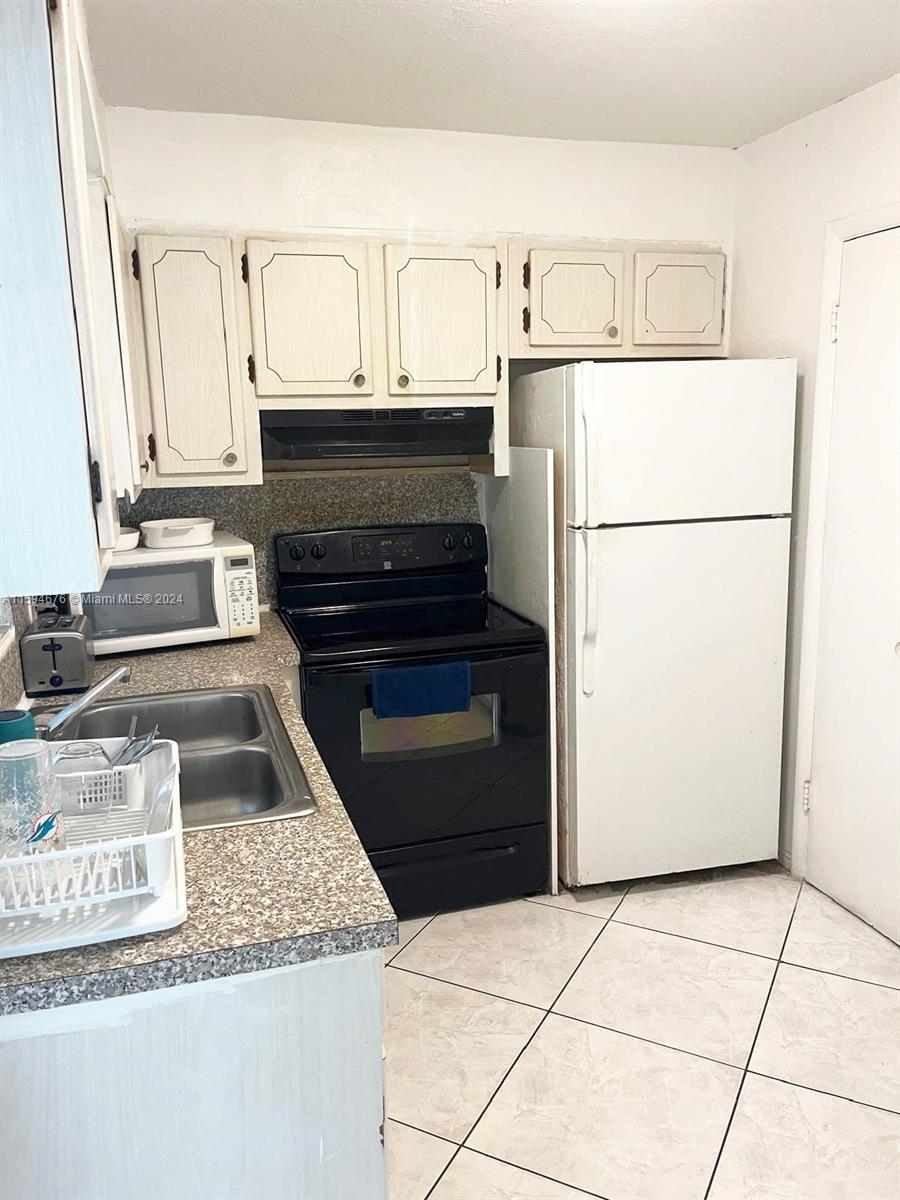1521 NW 43rd Ave # 107