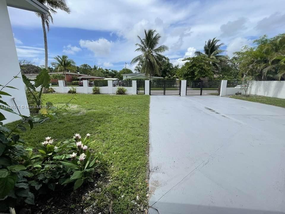 1345 NE 204th Ter