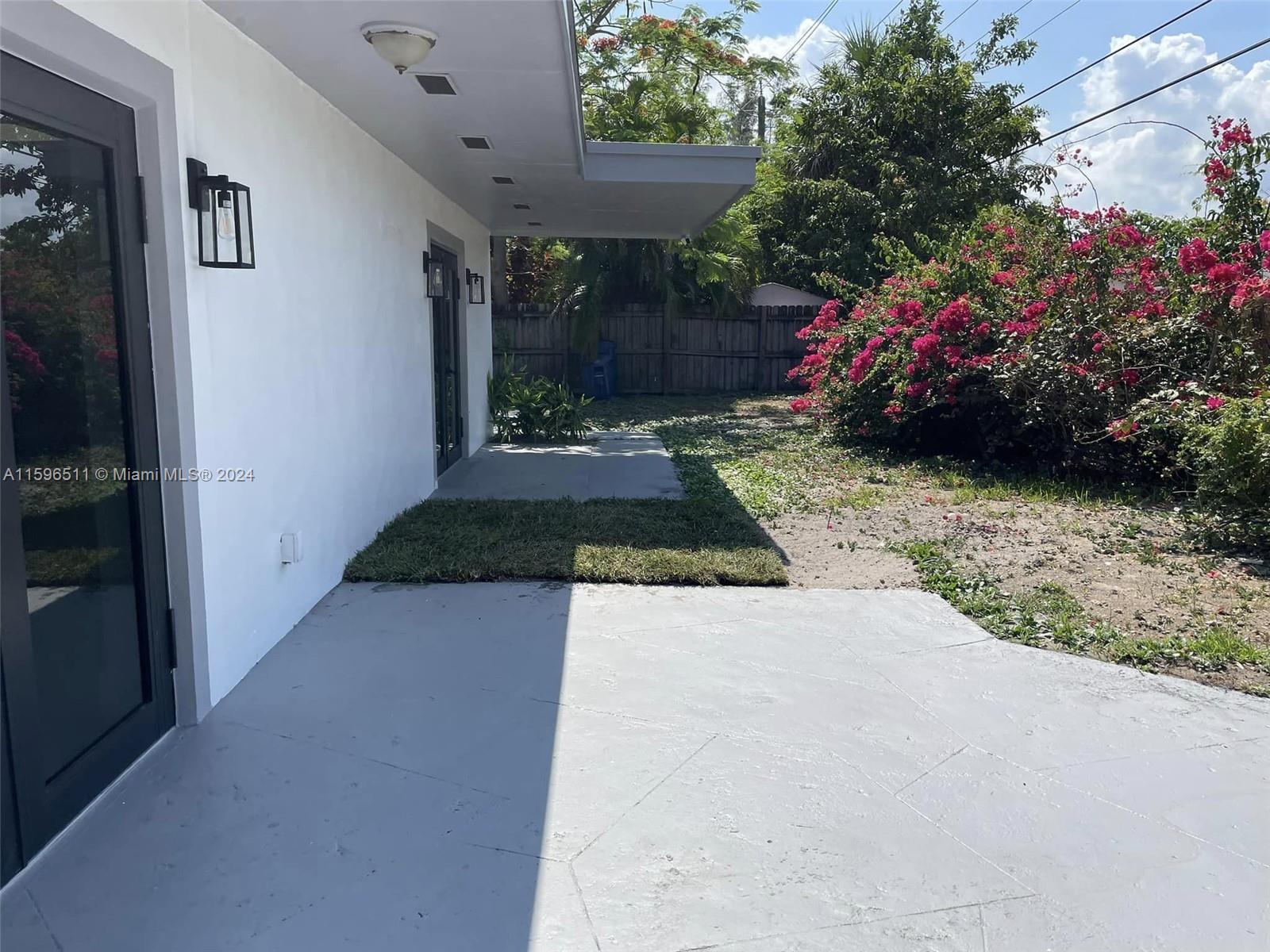 1345 NE 204th Ter