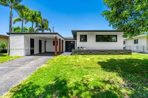 330 SW 29th Ave