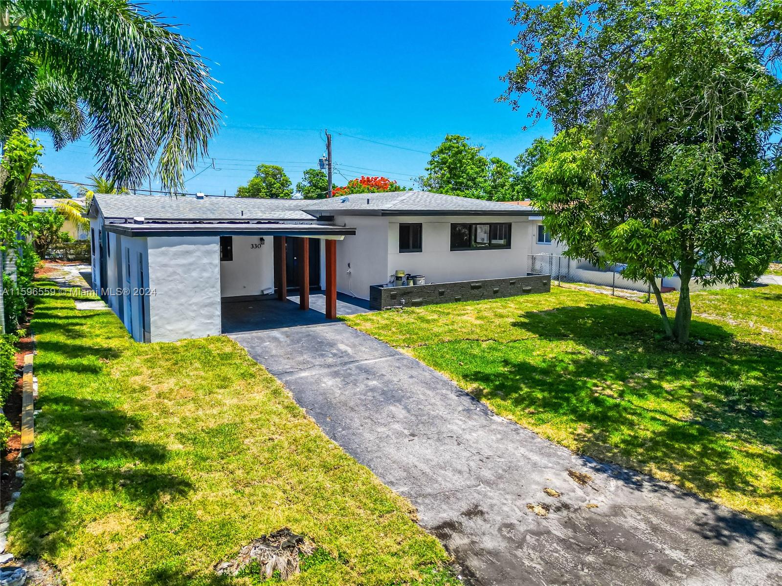 330 SW 29th Ave