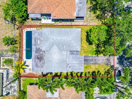 330 SW 29th Ave