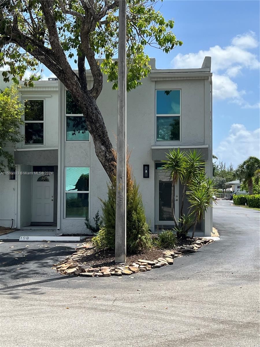 8 Coventry Way # 19B