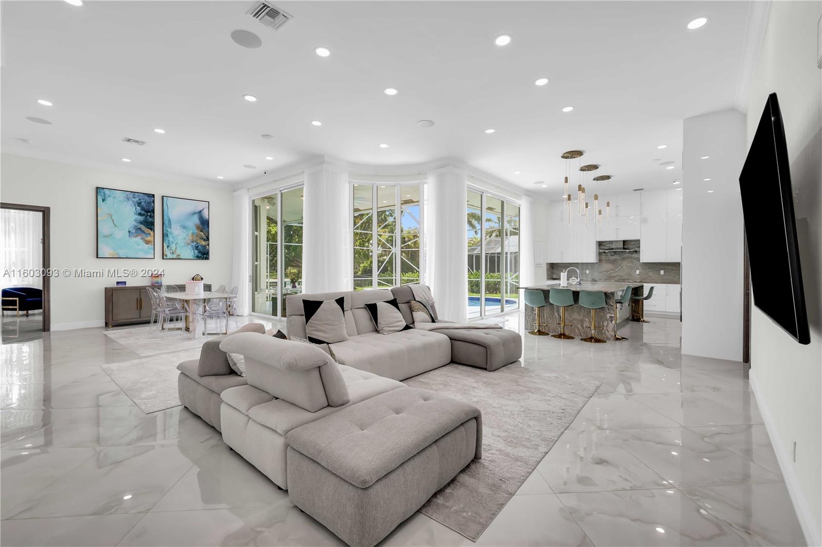 6407 NW 99th ave