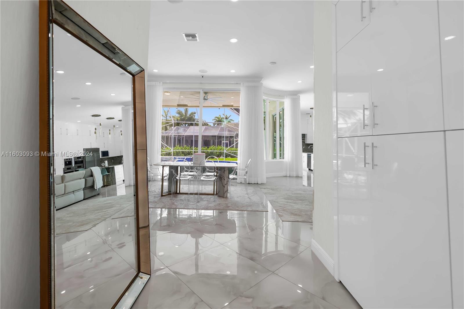 6407 NW 99th ave