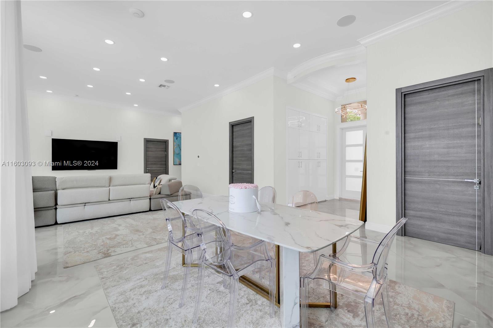 6407 NW 99th ave