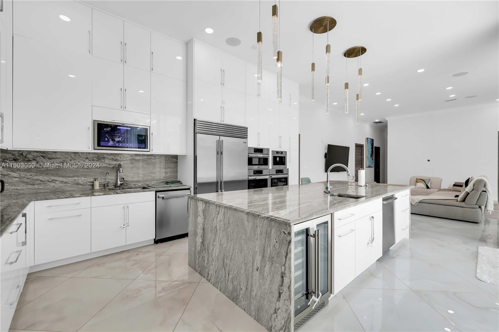 6407 NW 99th ave
