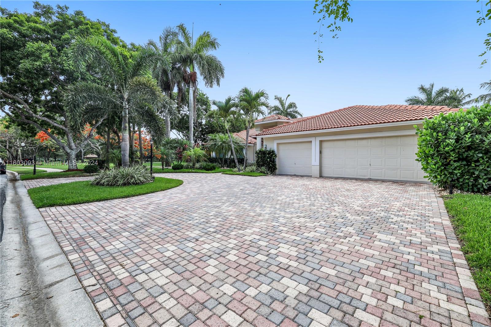 6407 NW 99th ave