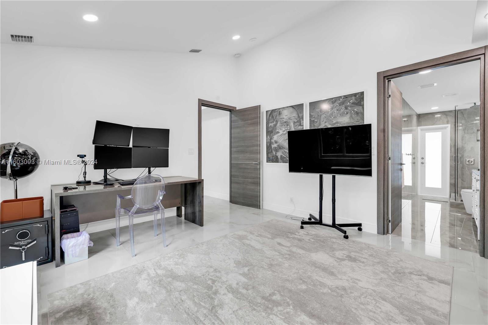 6407 NW 99th ave