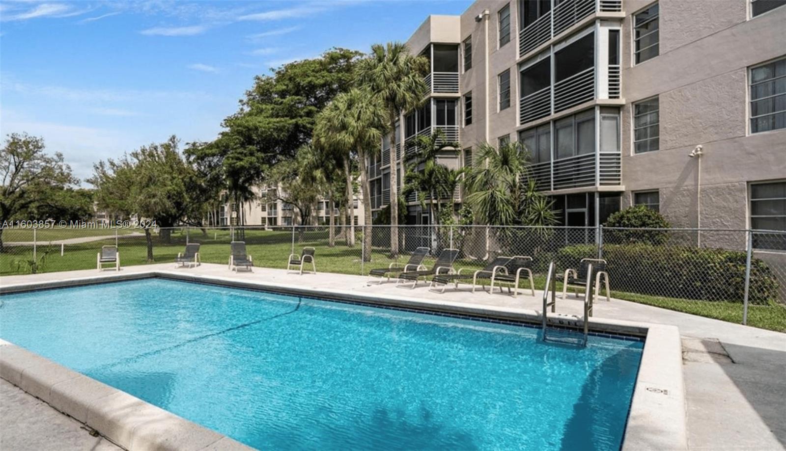 9520 Seagrape Dr # 206