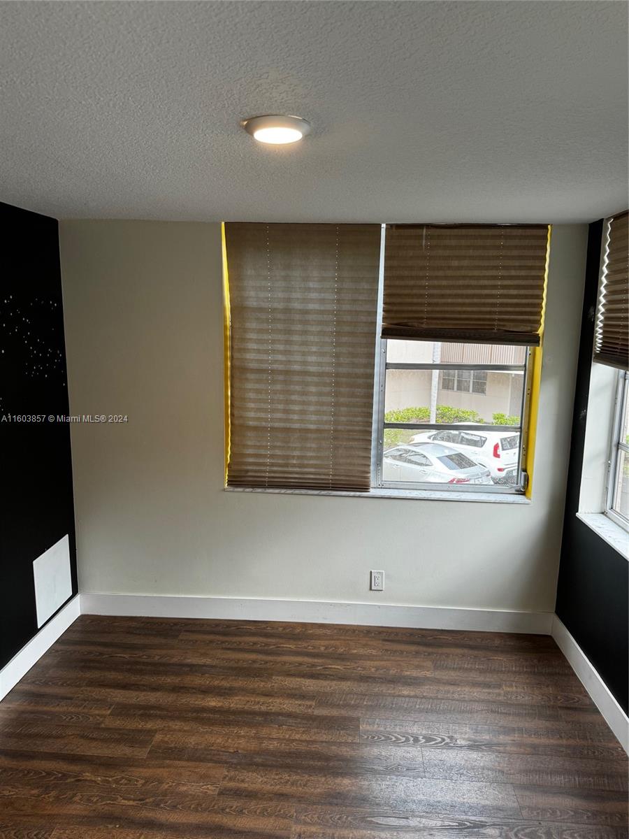 9520 Seagrape Dr # 206