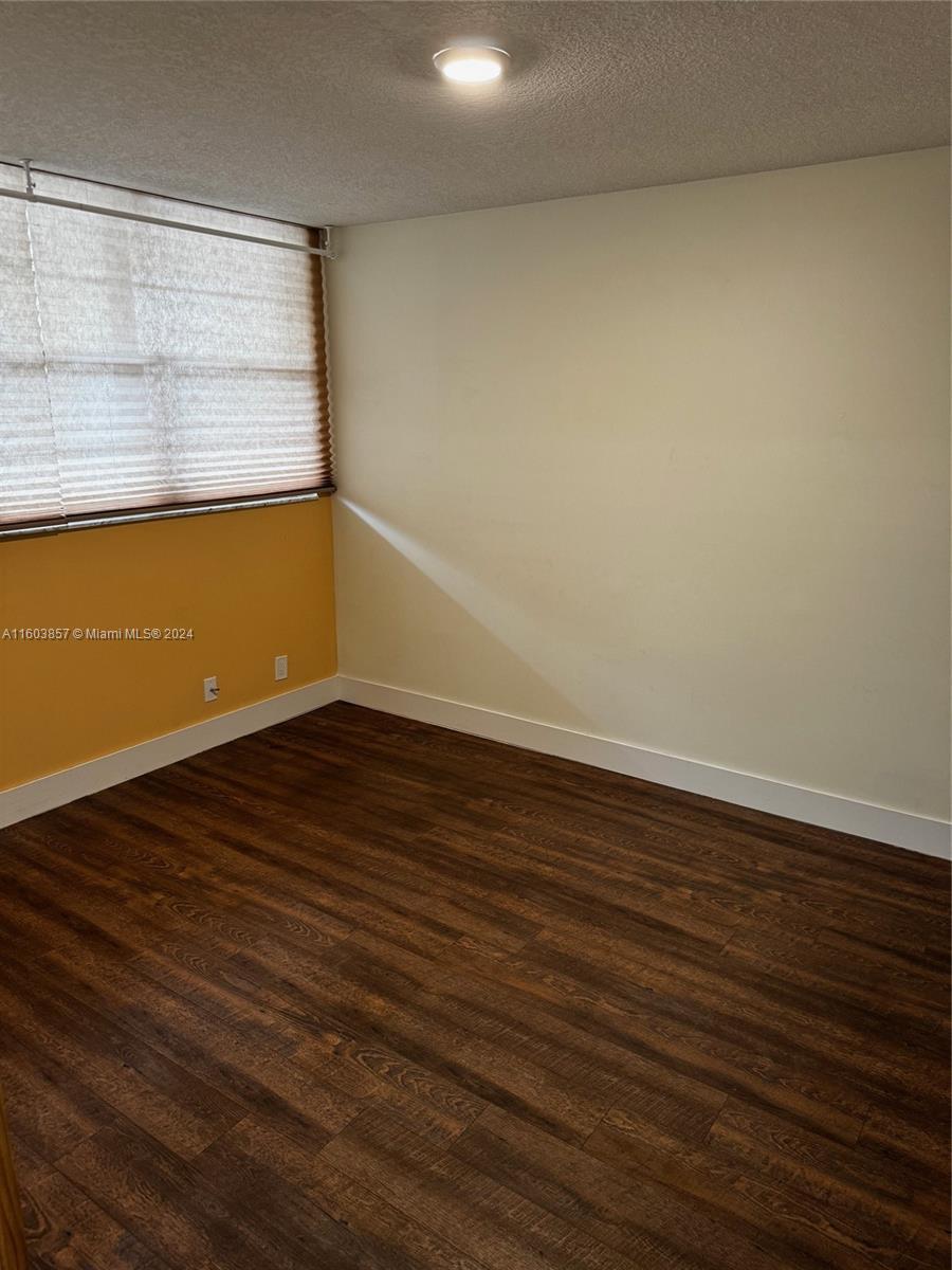 9520 Seagrape Dr # 206