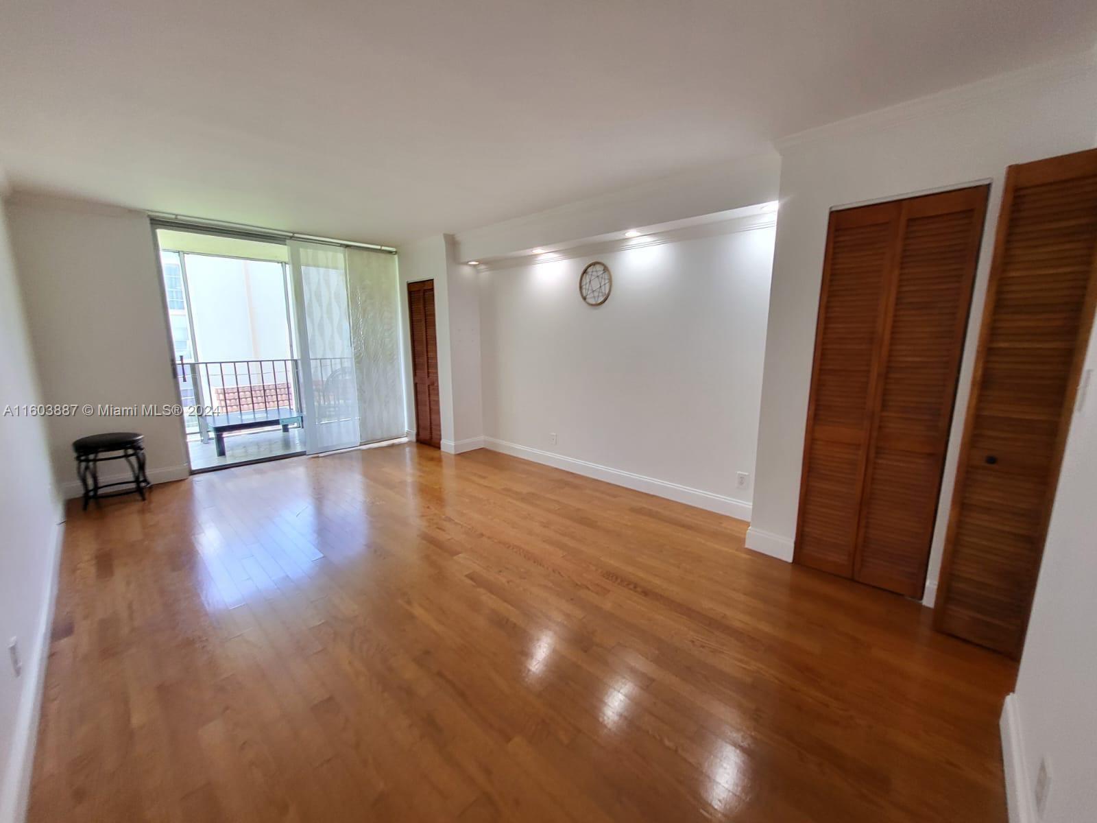 851 Three Islands Blvd # 302