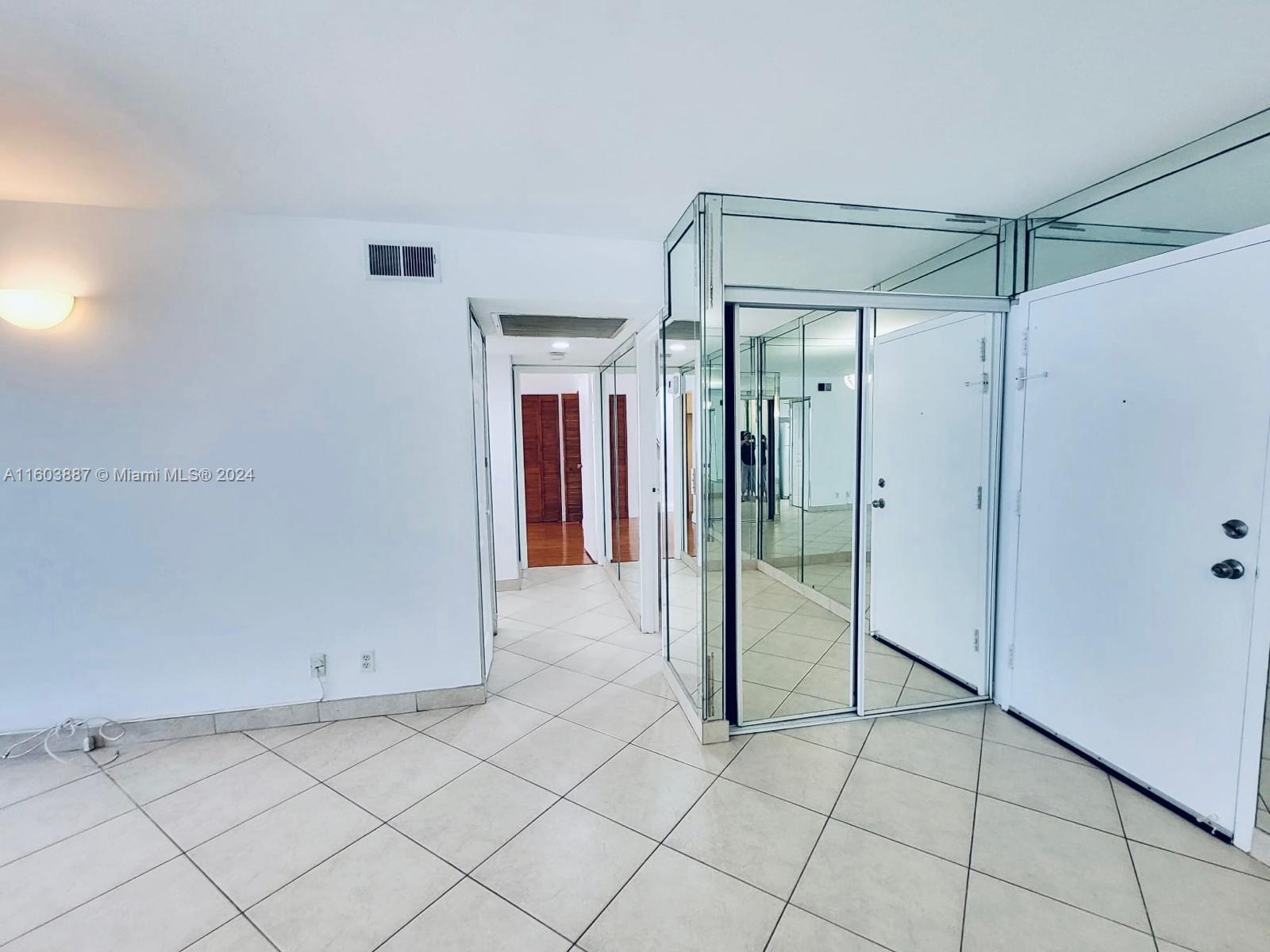 851 Three Islands Blvd # 302