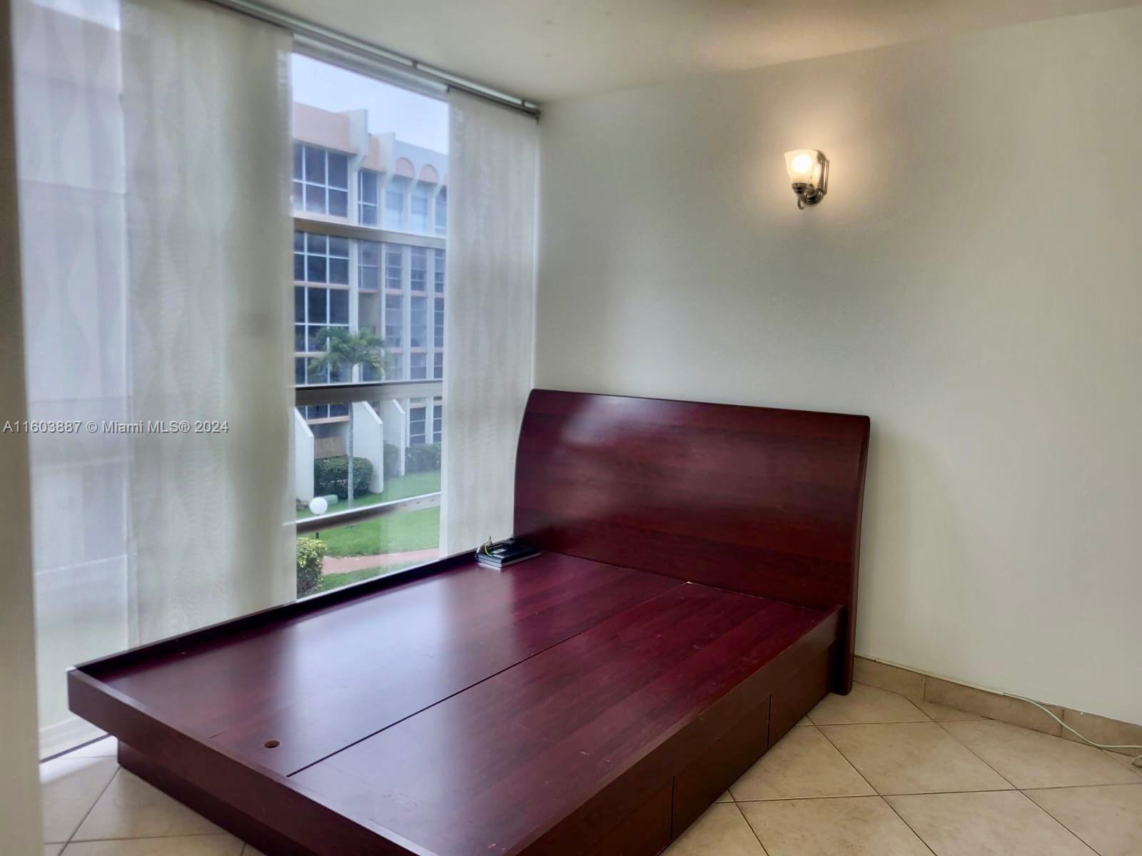 851 Three Islands Blvd # 302