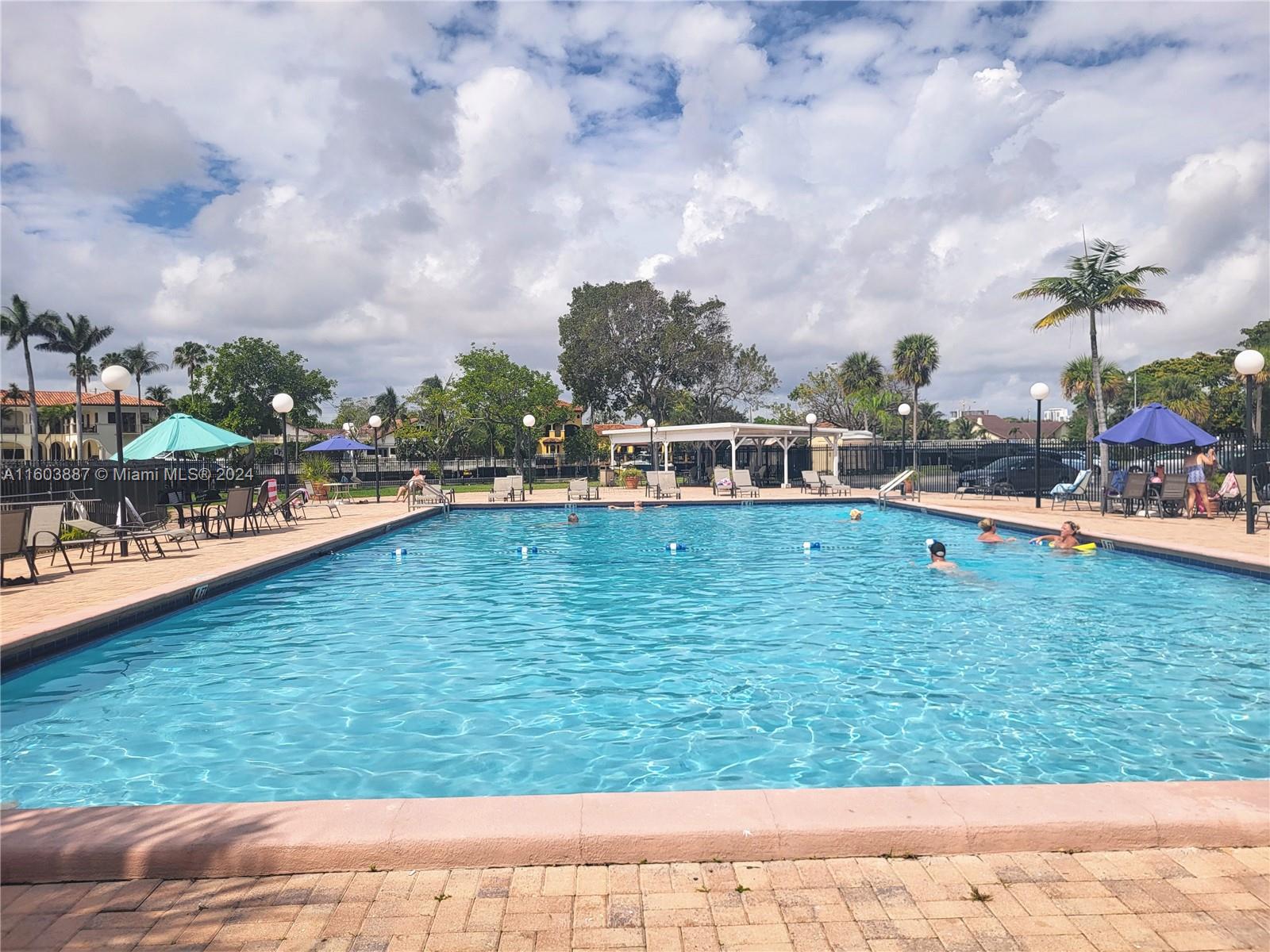 851 Three Islands Blvd # 302