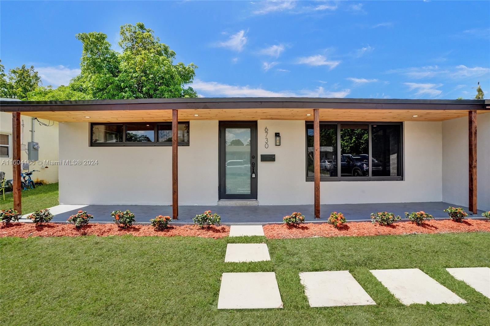 6730 NW 25th Ct