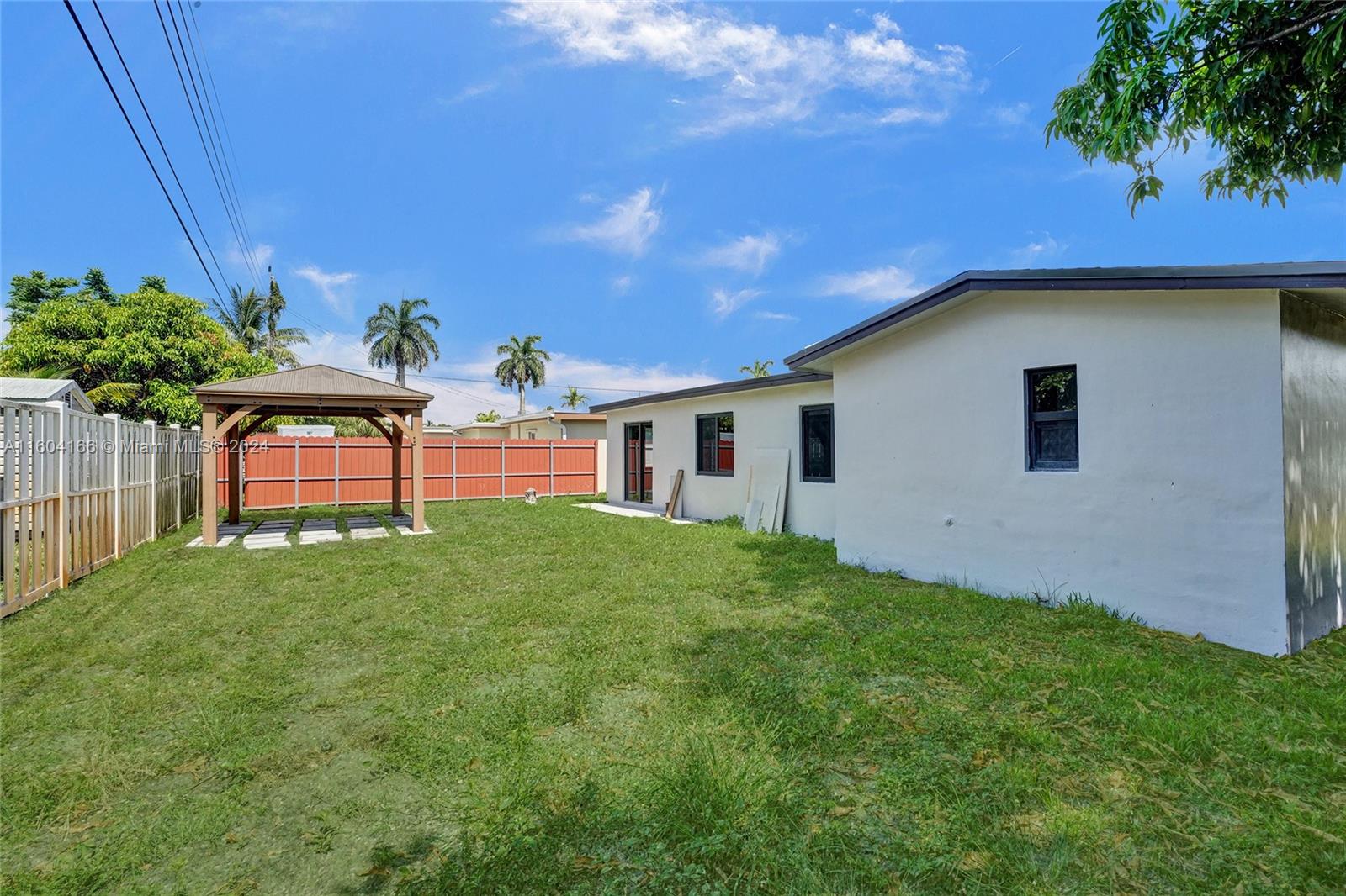 6730 NW 25th Ct