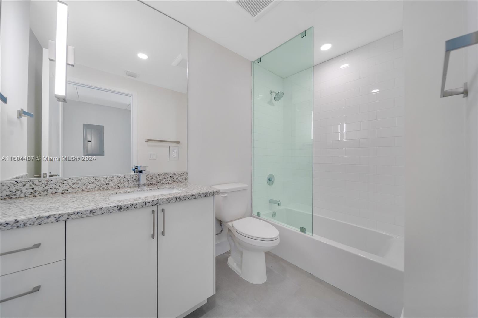 1536 NW 15th Ave # 105