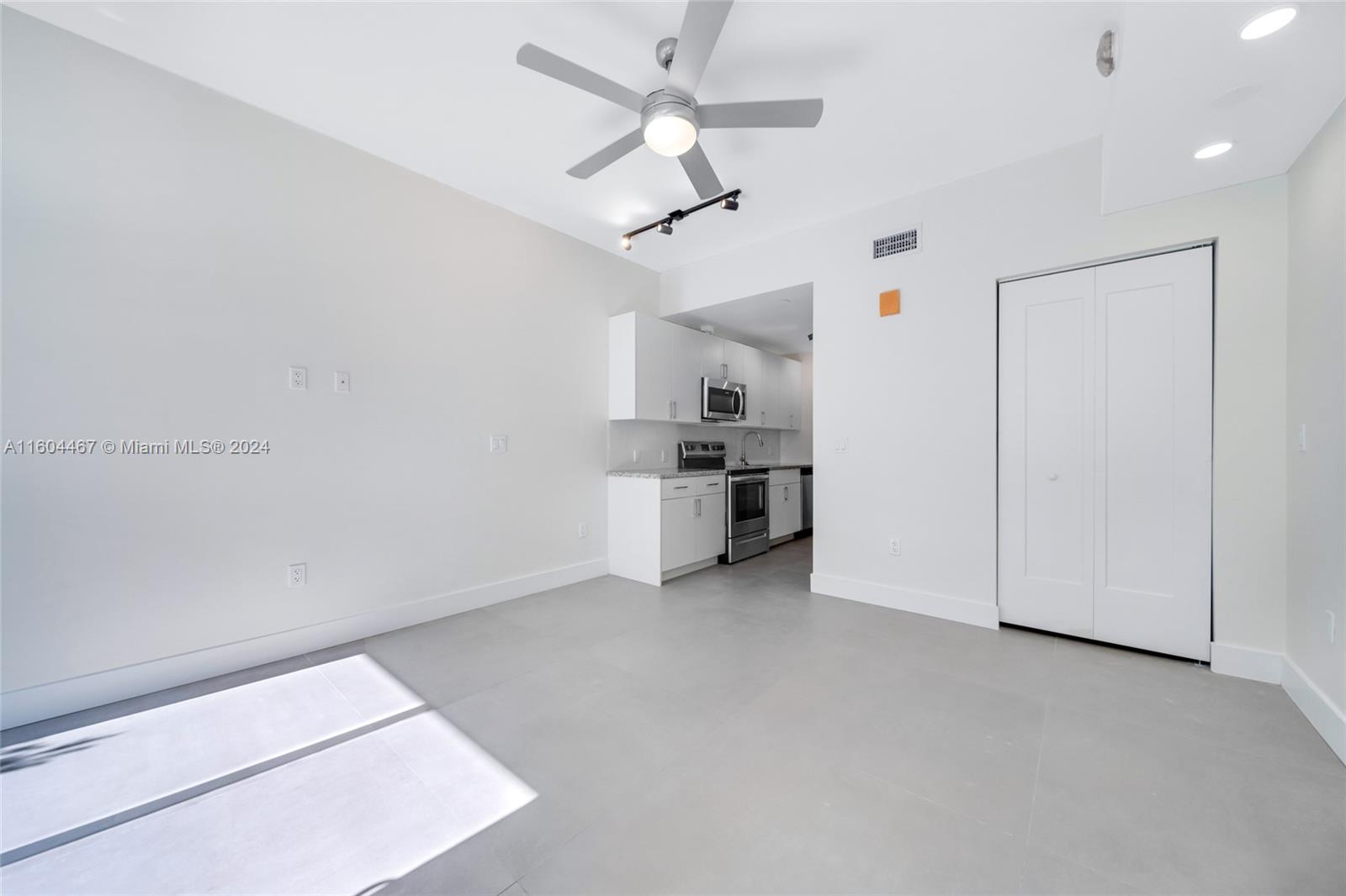1536 NW 15th Ave # 105