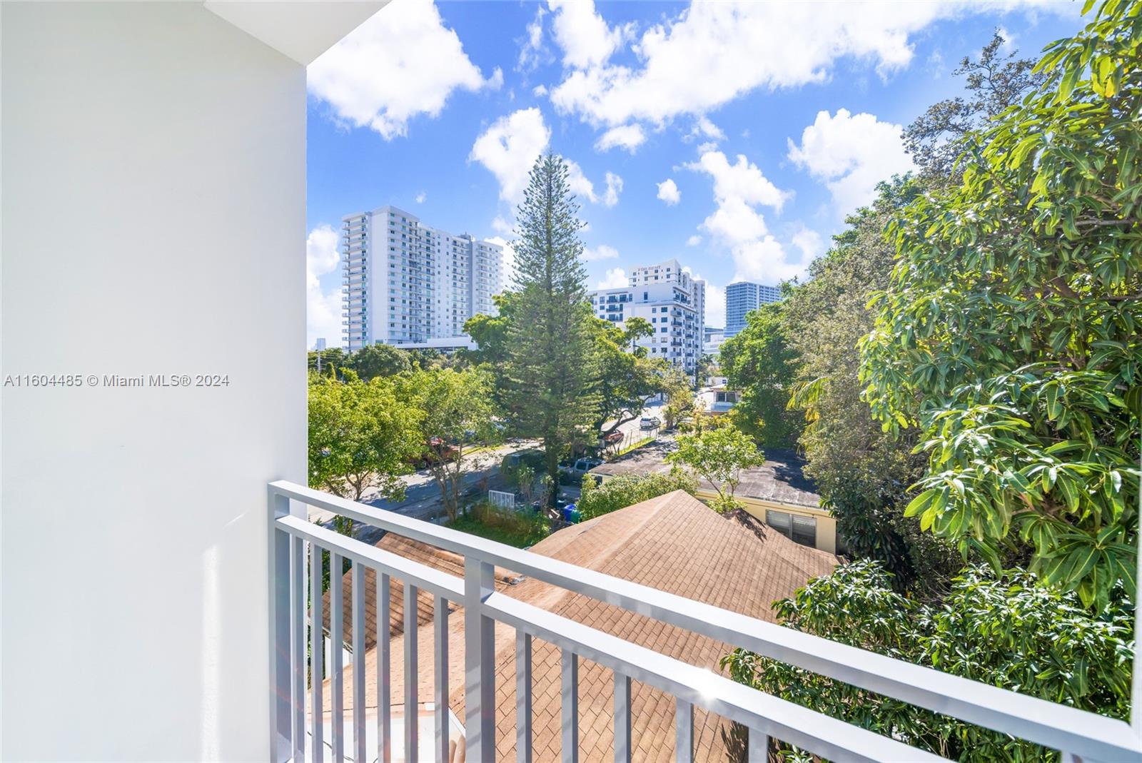1536 NW 15th Ave # 304