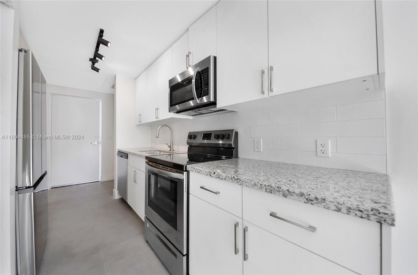 1536 NW 15th Ave # 304