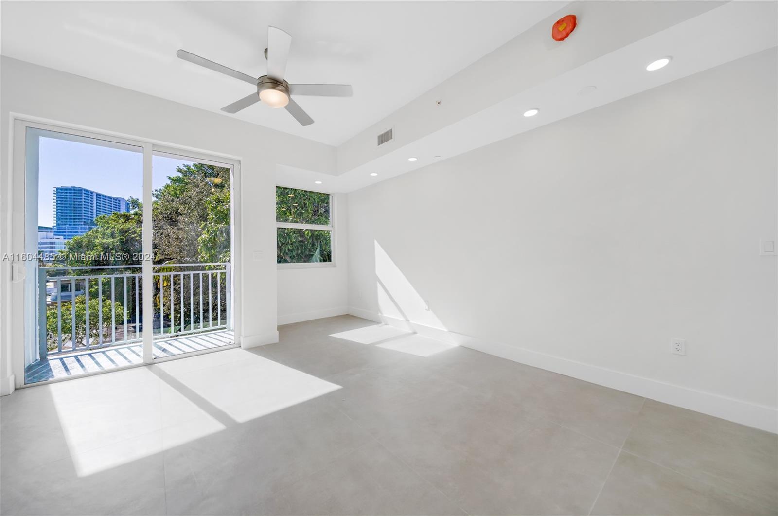 1536 NW 15th Ave # 304