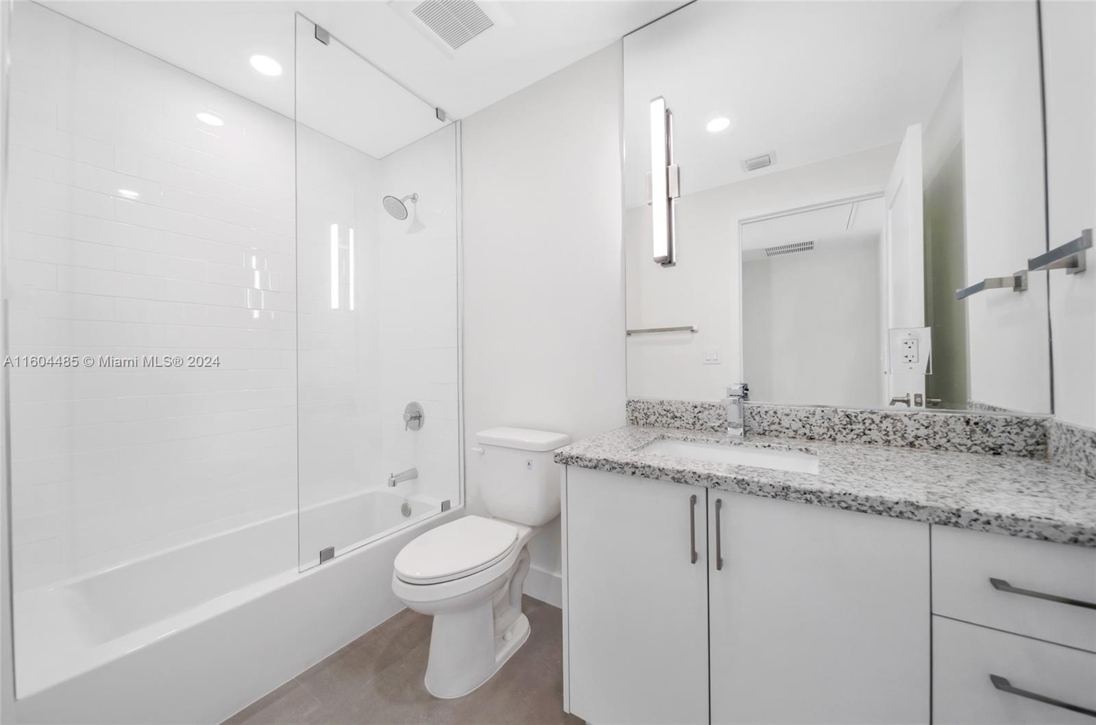 1536 NW 15th Ave # 304
