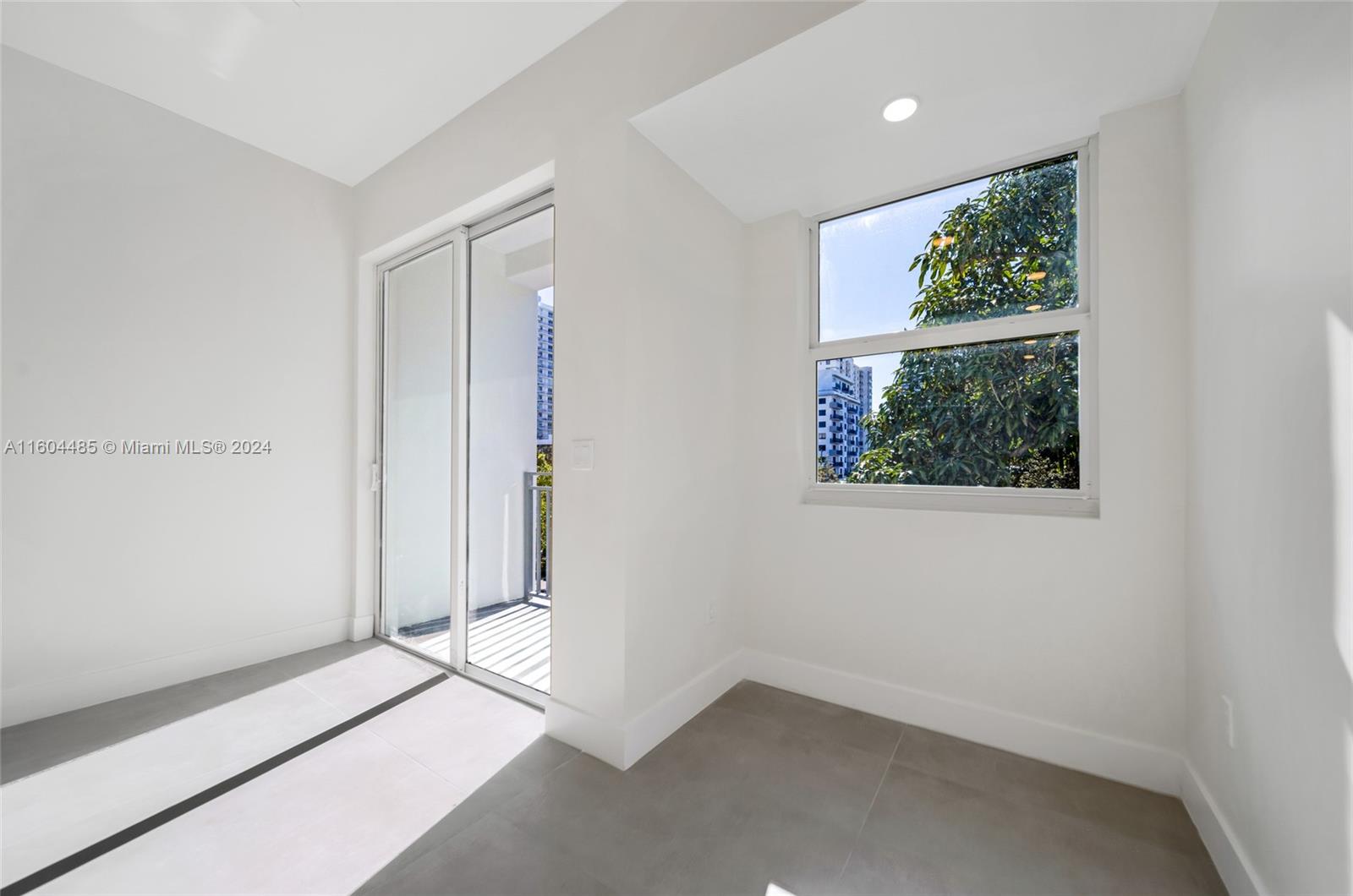 1536 NW 15th Ave # 304