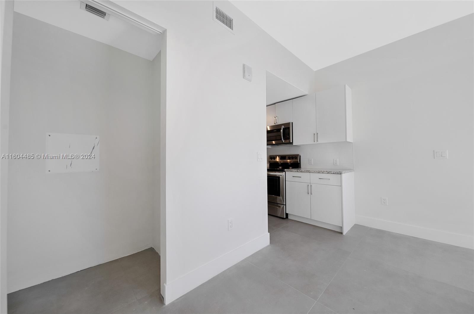 1536 NW 15th Ave # 304