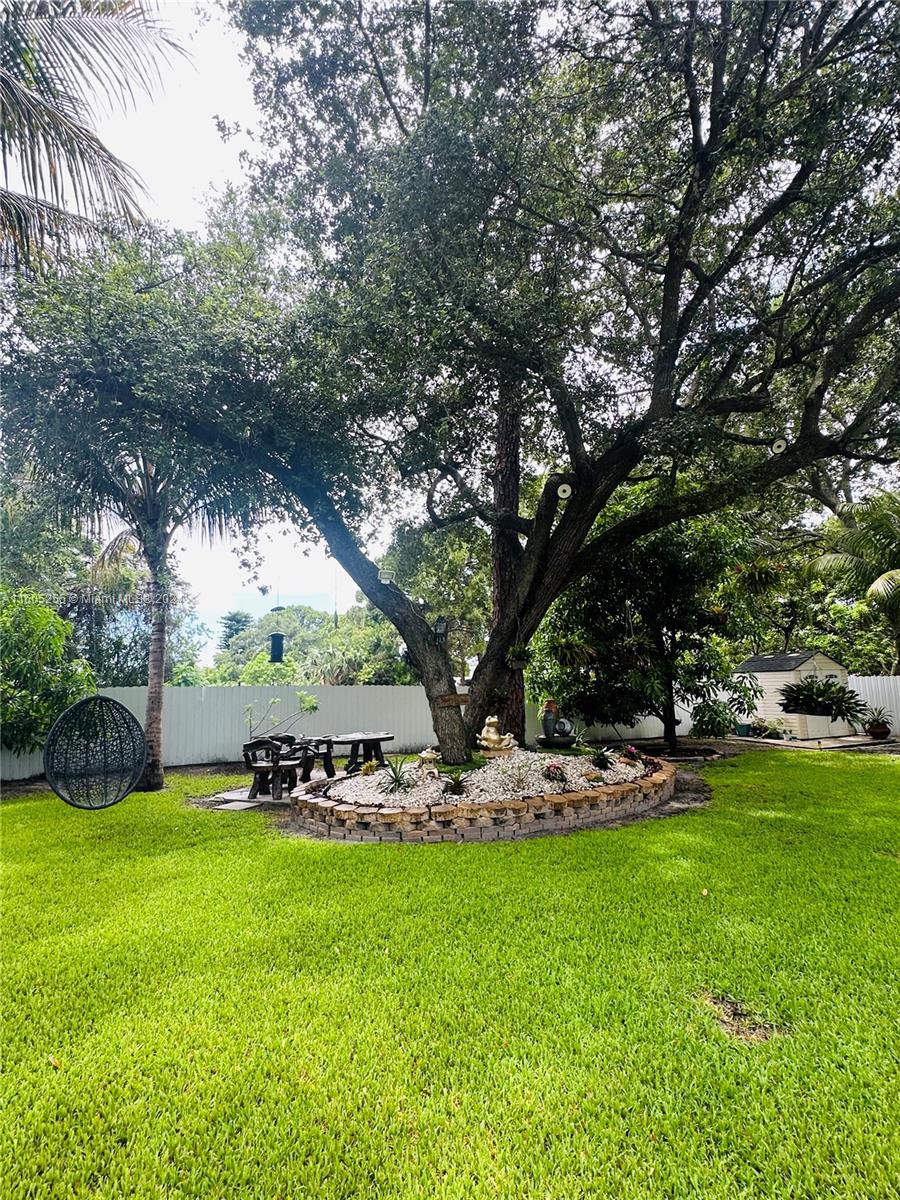 1830 NW 170th St