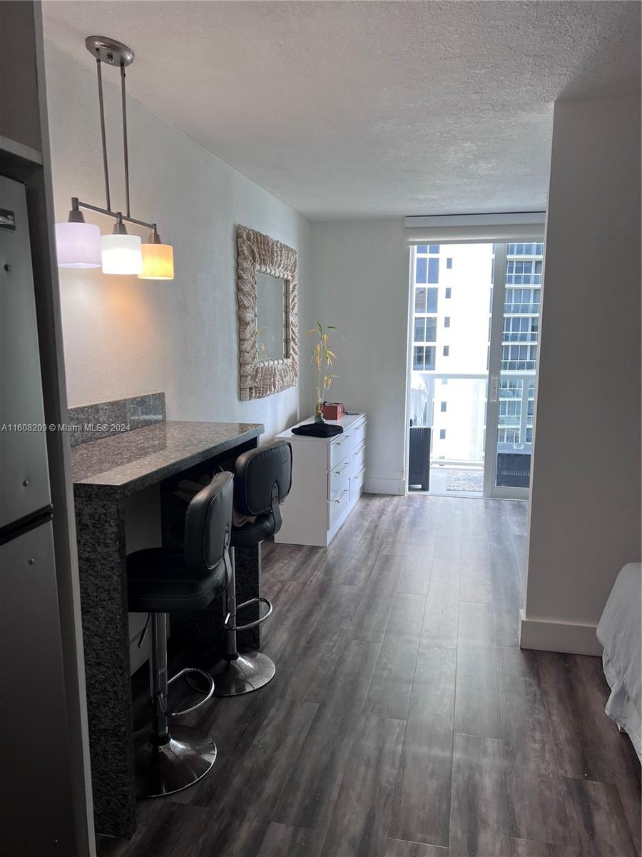 19201 Collins Ave # 1124