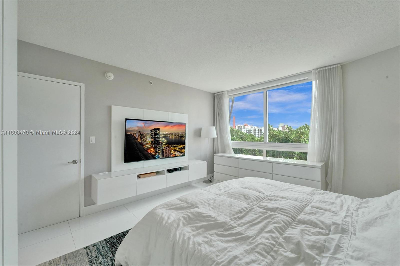 150 Sunny Isles Blvd # 602