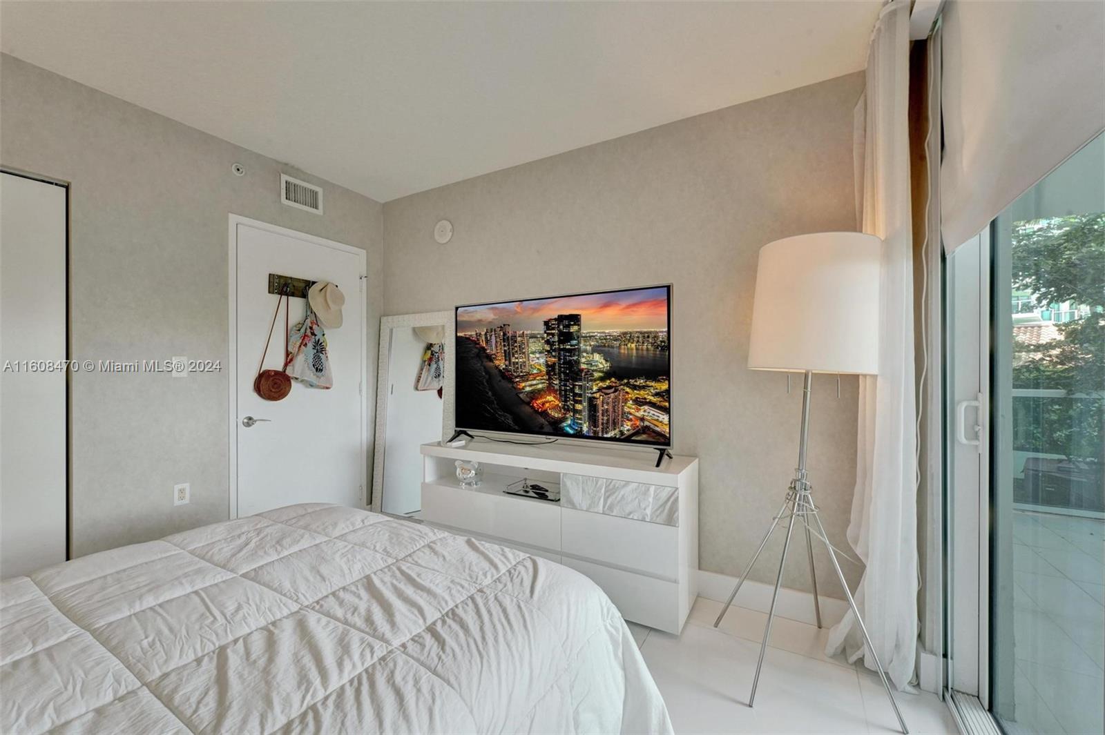 150 Sunny Isles Blvd # 602