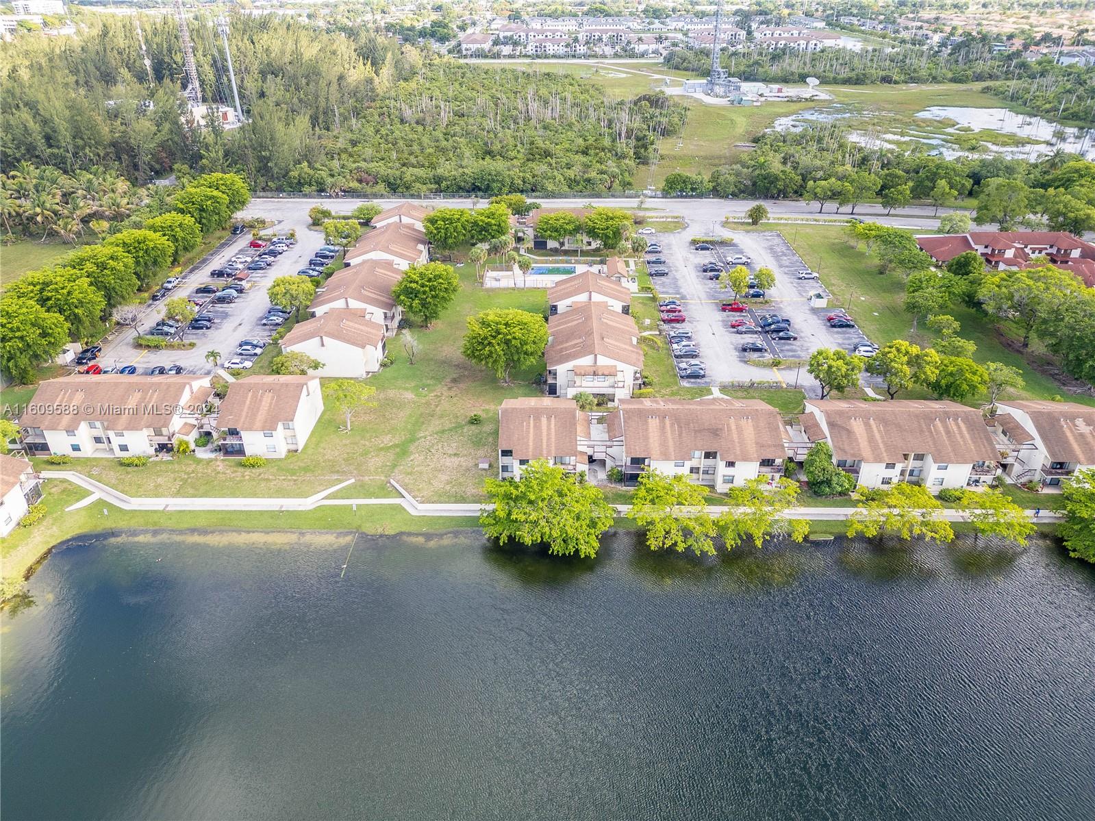455 NW 210th St # 102