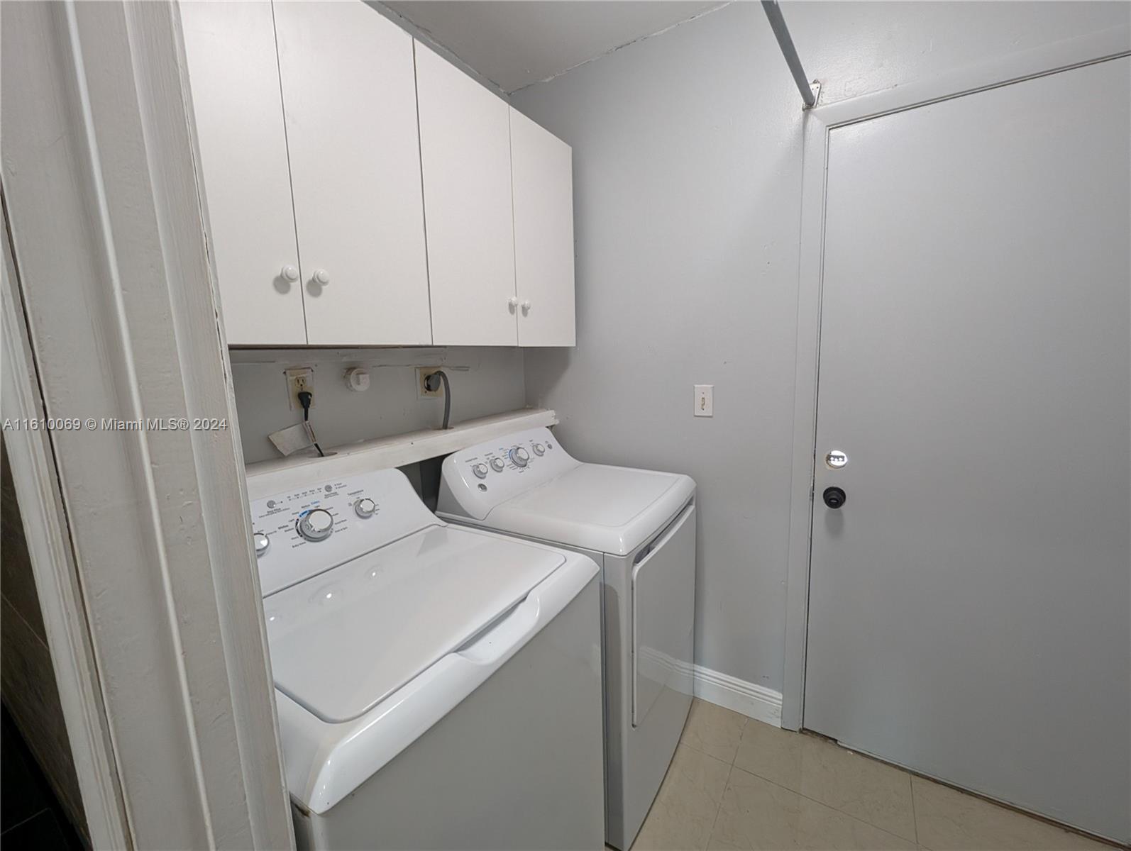 22384 Palomita Dr # 0