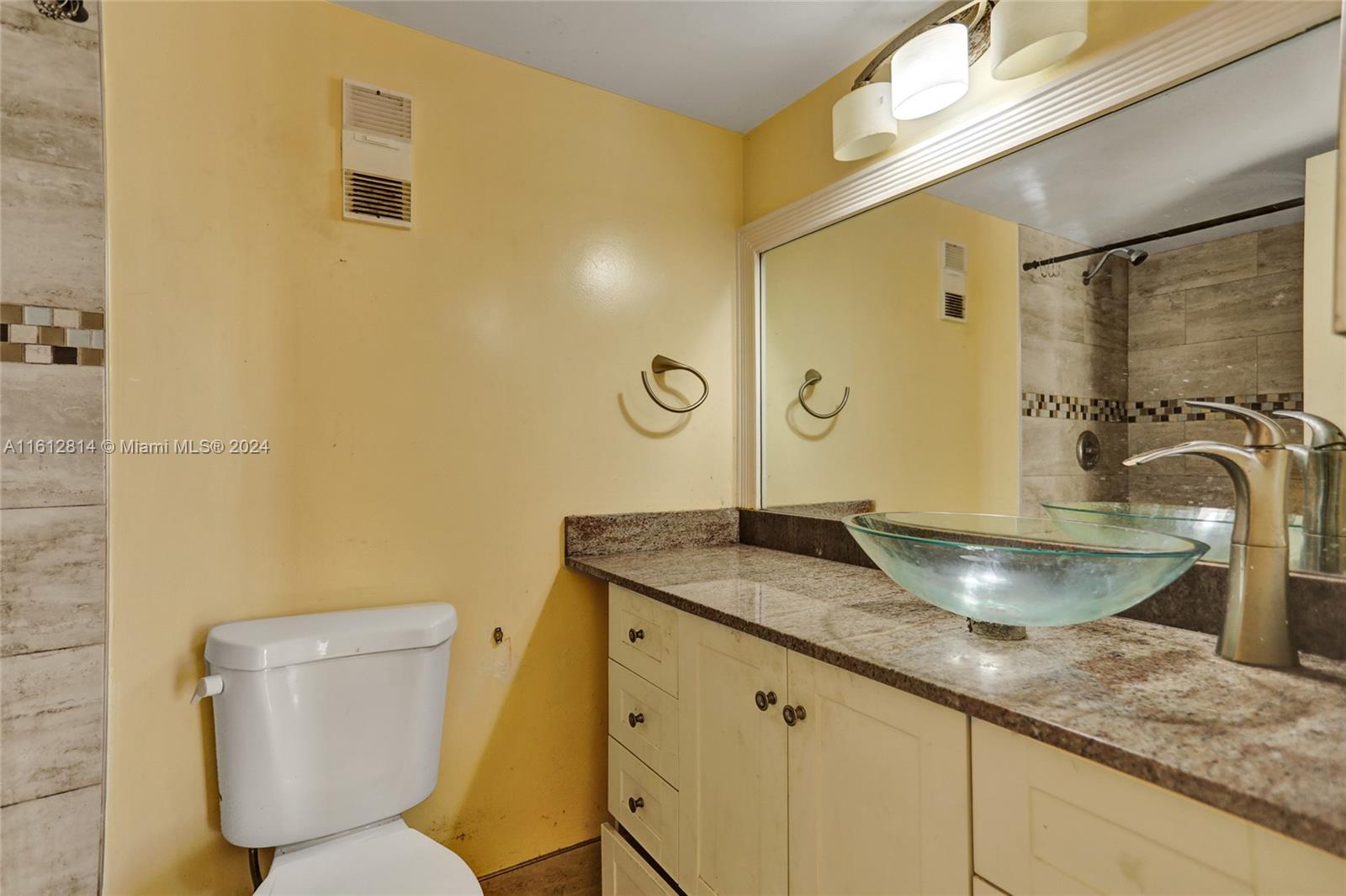 8720 N Sherman Cir # 506
