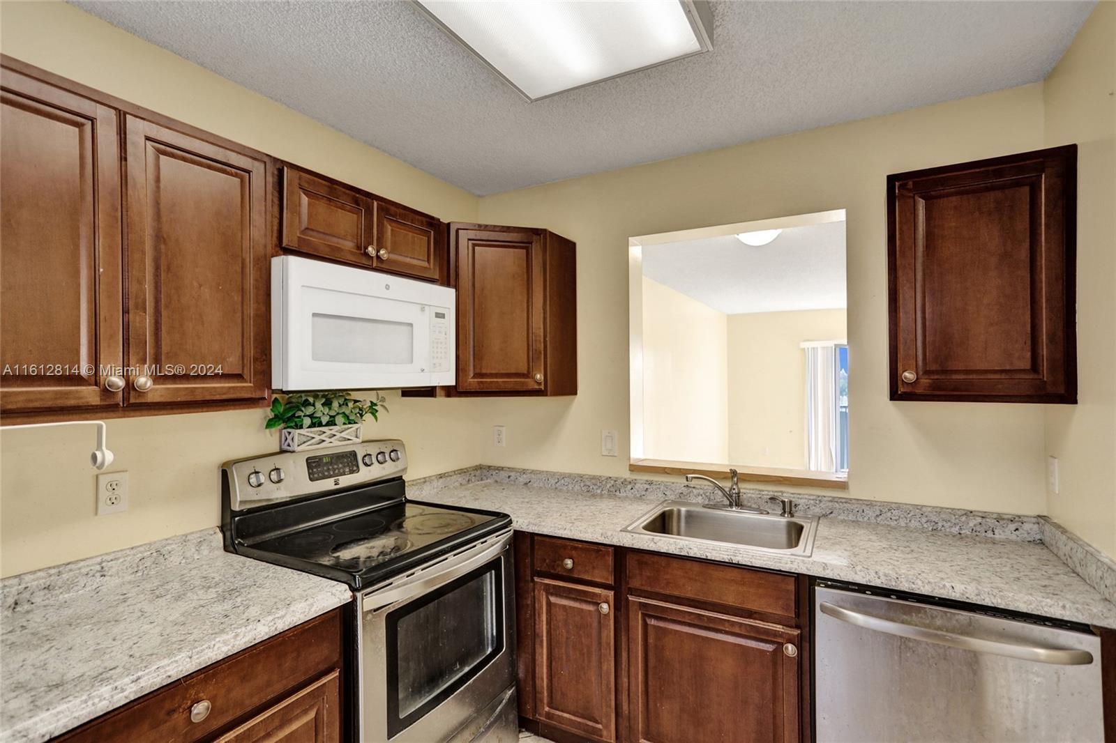 8720 N Sherman Cir # 506