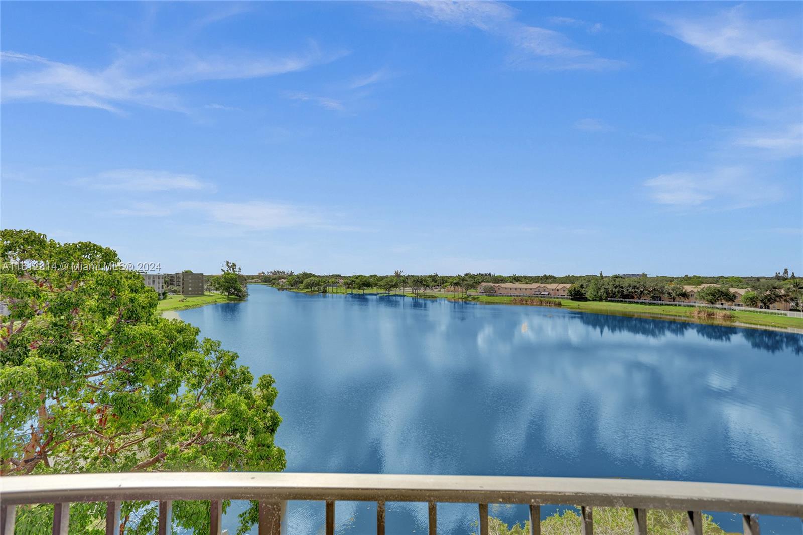 8720 N Sherman Cir # 506