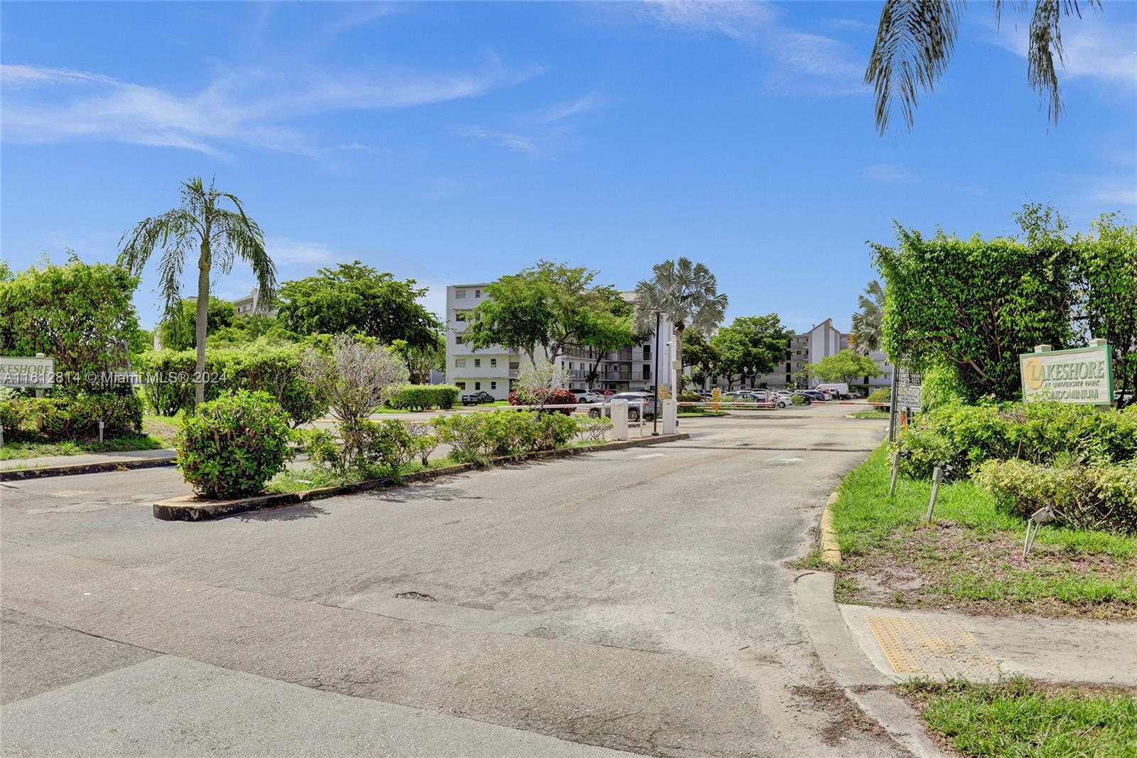 8720 N Sherman Cir # 506