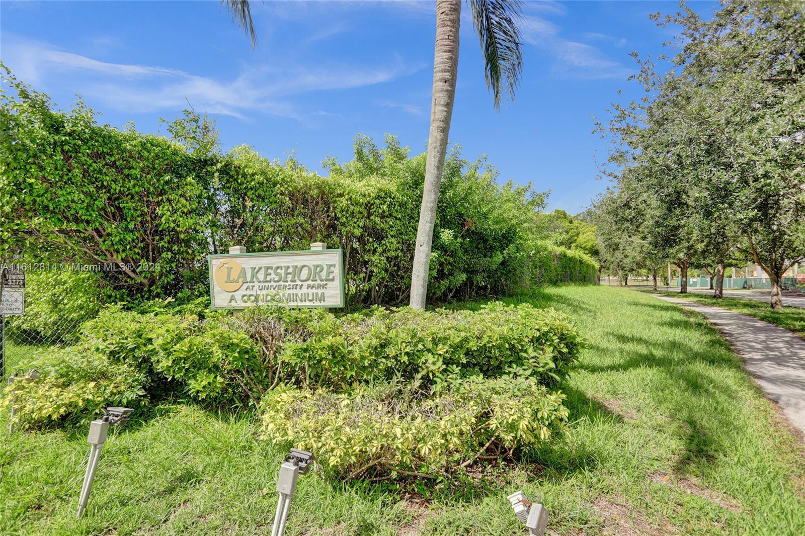 8720 N Sherman Cir # 506