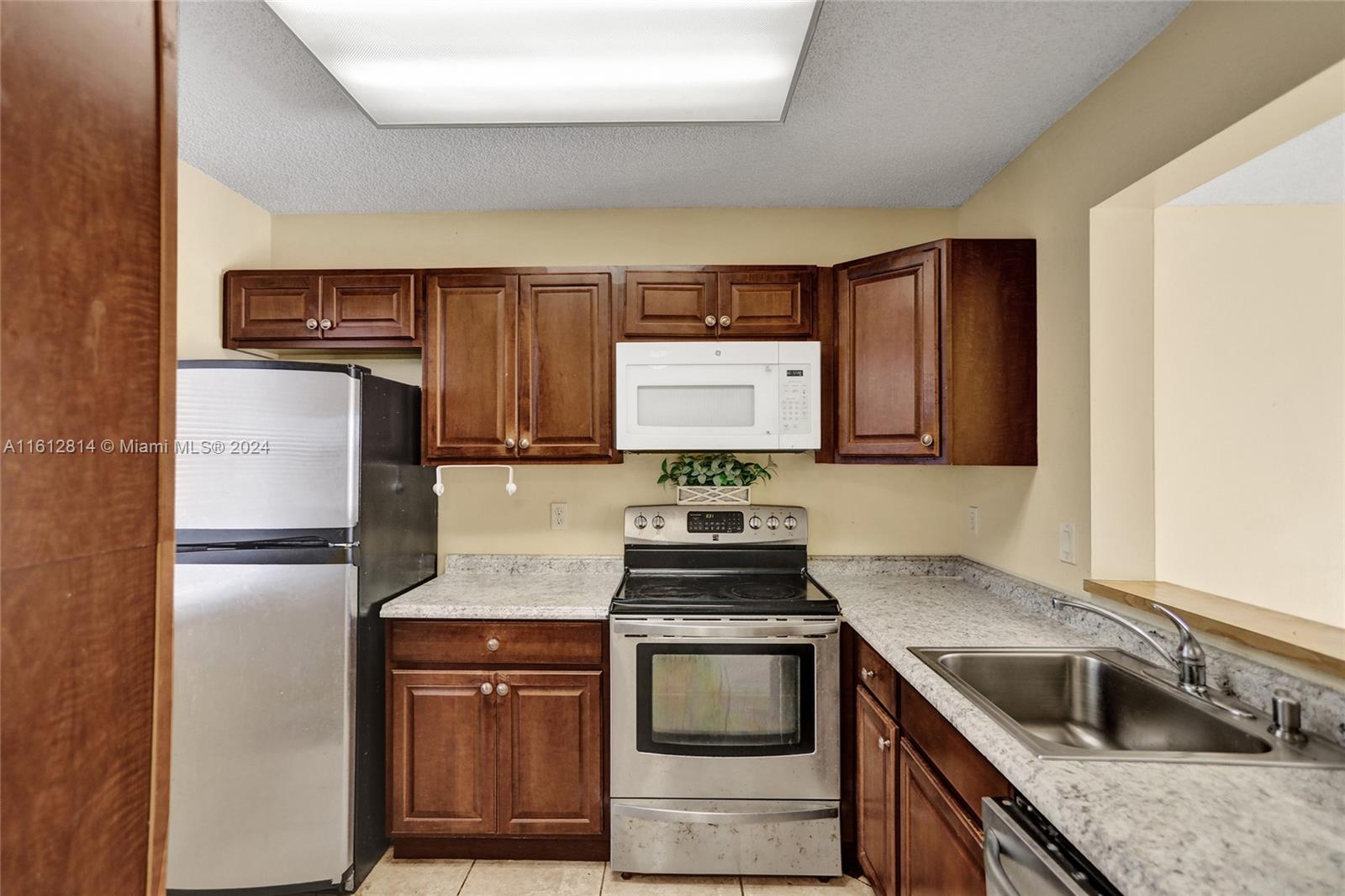 8720 N Sherman Cir # 506