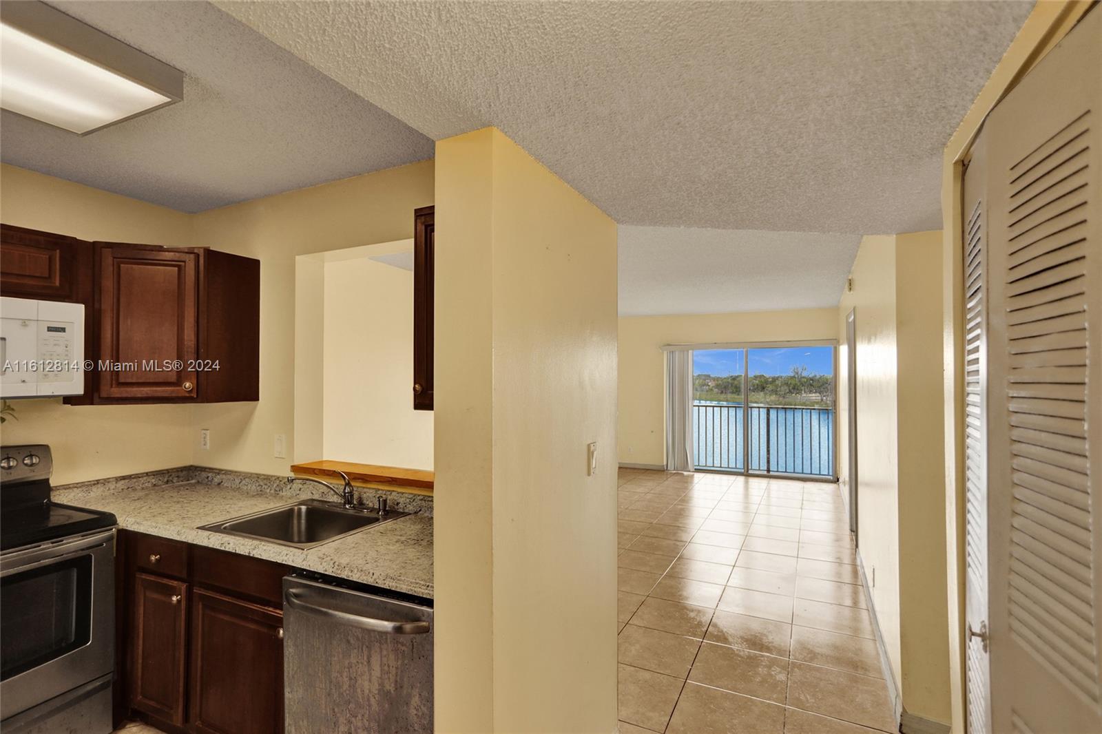 8720 N Sherman Cir # 506