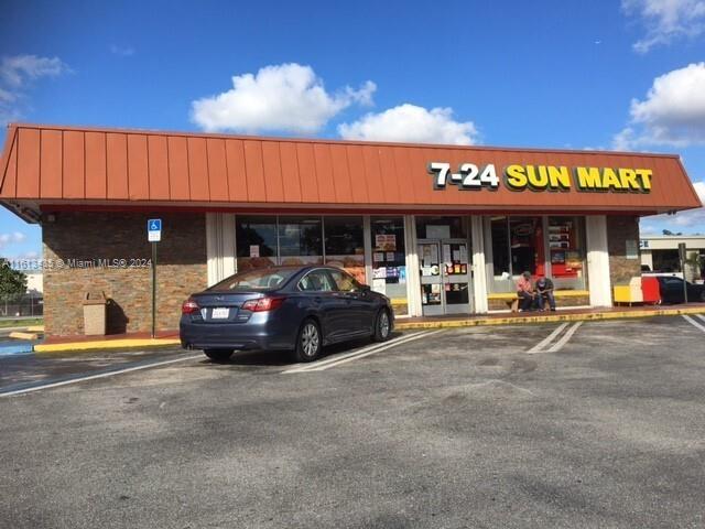 7811 W Sample Rd