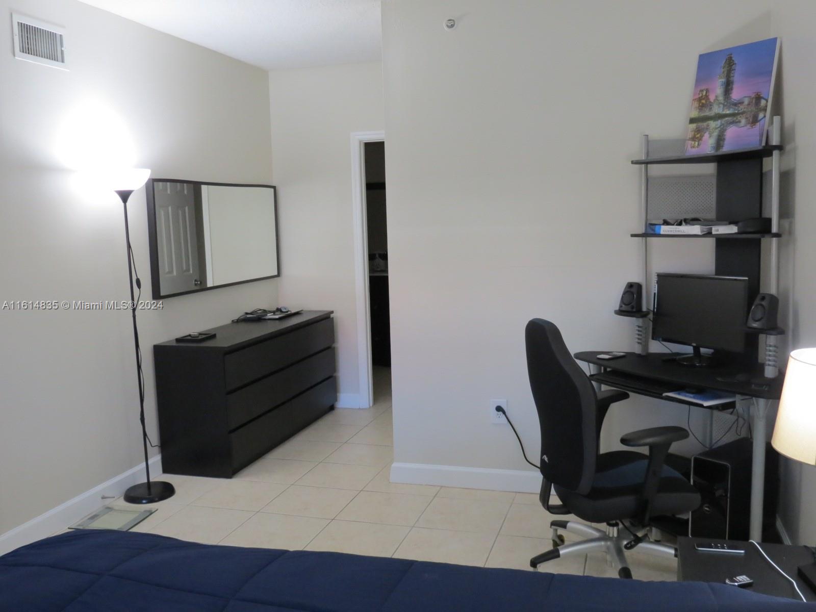 140 SW 117th Ave # 206