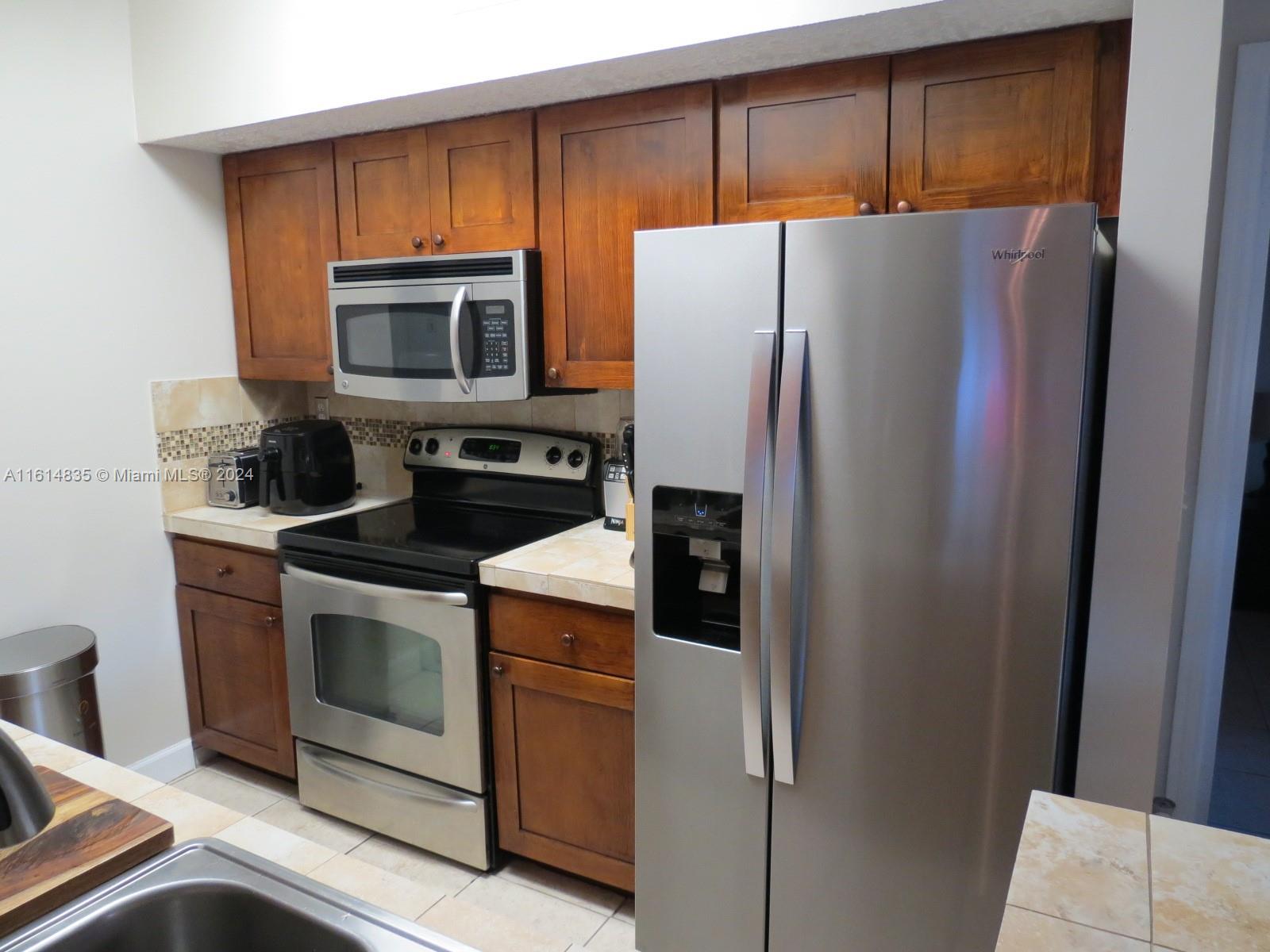 140 SW 117th Ave # 206