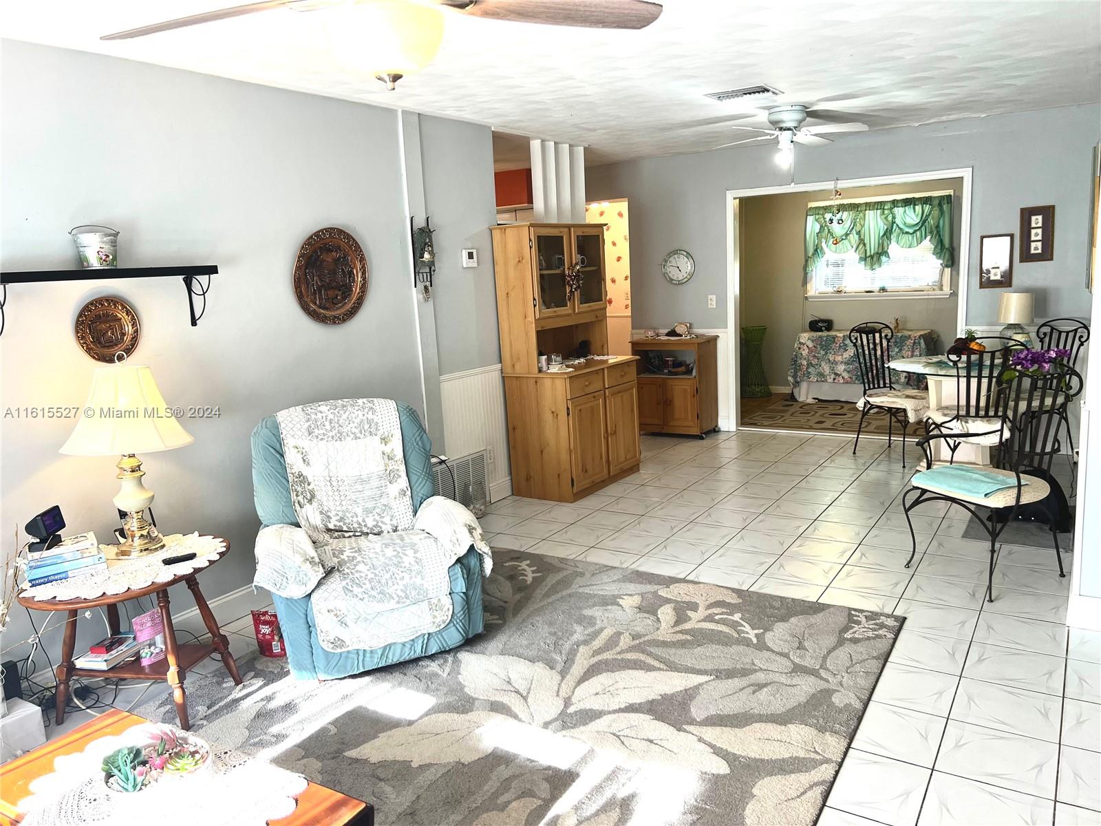 371 SW 67th Ter