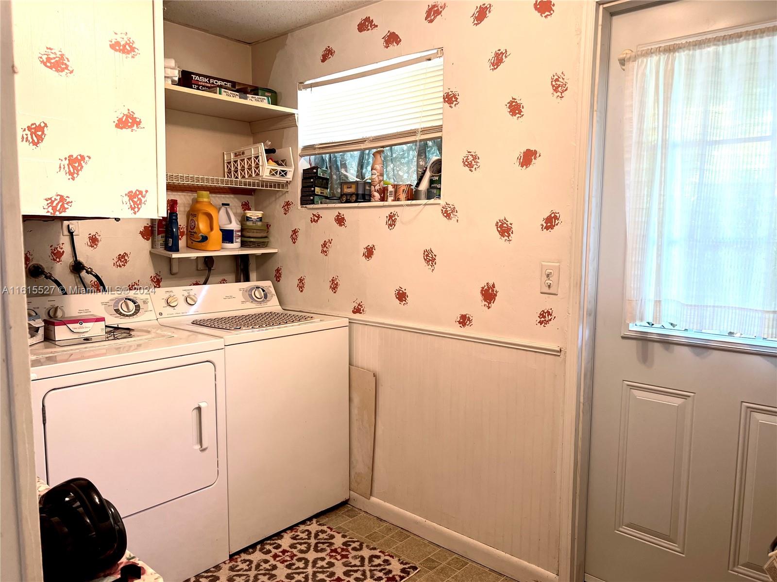 371 SW 67th Ter
