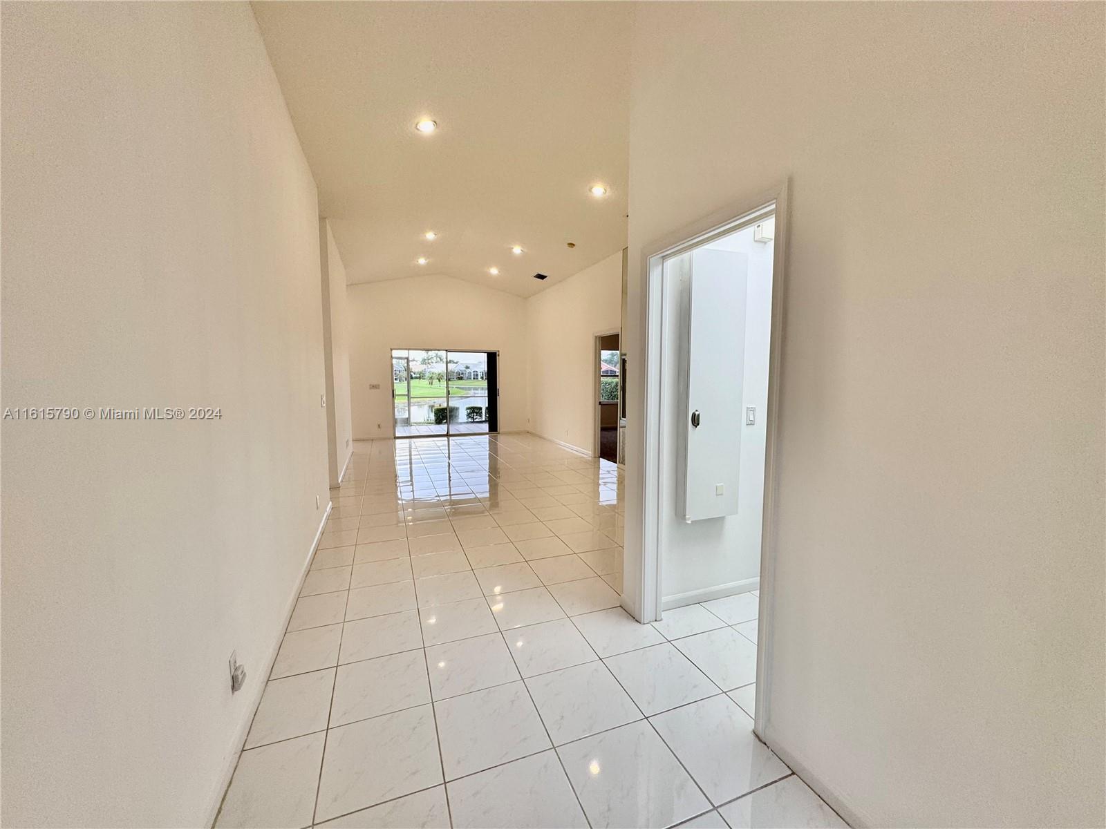 7807 Great Glen Cir